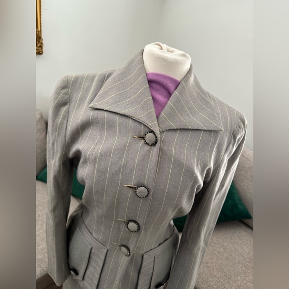 vintage 1940s suit set// FOUR PIECE grey + purple pinstripe - Picture 11 of 16